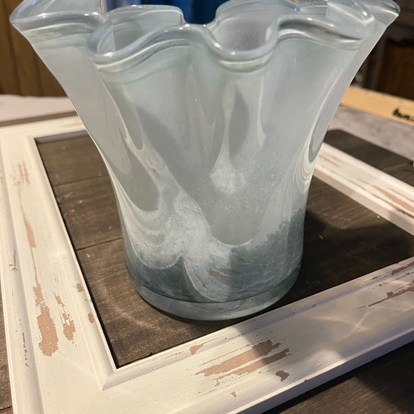 Grey Handblown ribbon top vase. - Picture 4 of 11